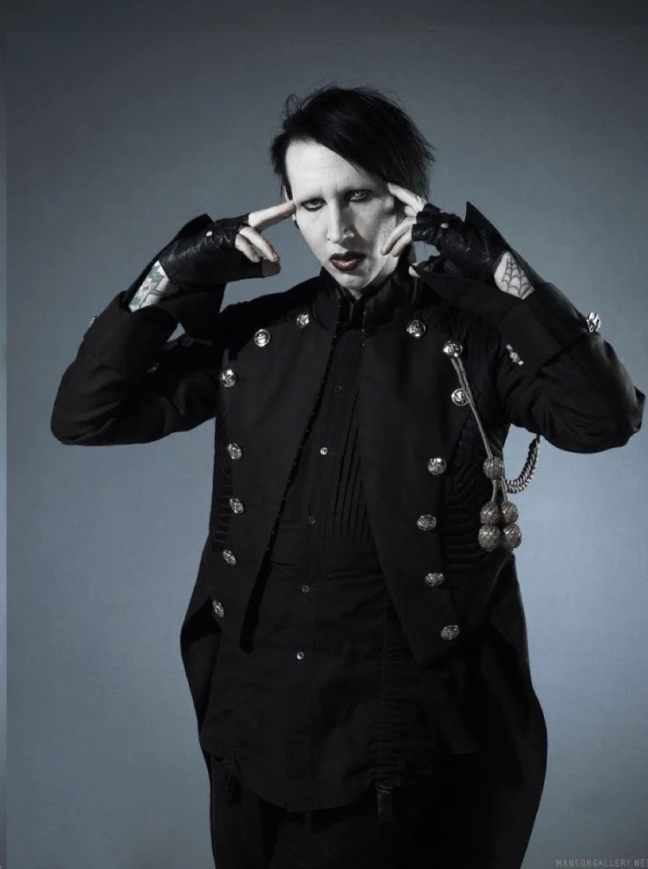 Marilyn Manson'ın evinde tecavüz odası çıktı! 8