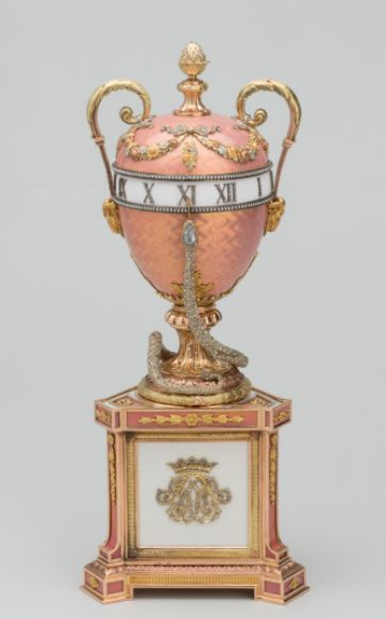 Faberge İmparatorluk Yumurtaları, Londra’da sergilenmeye başlandı 3