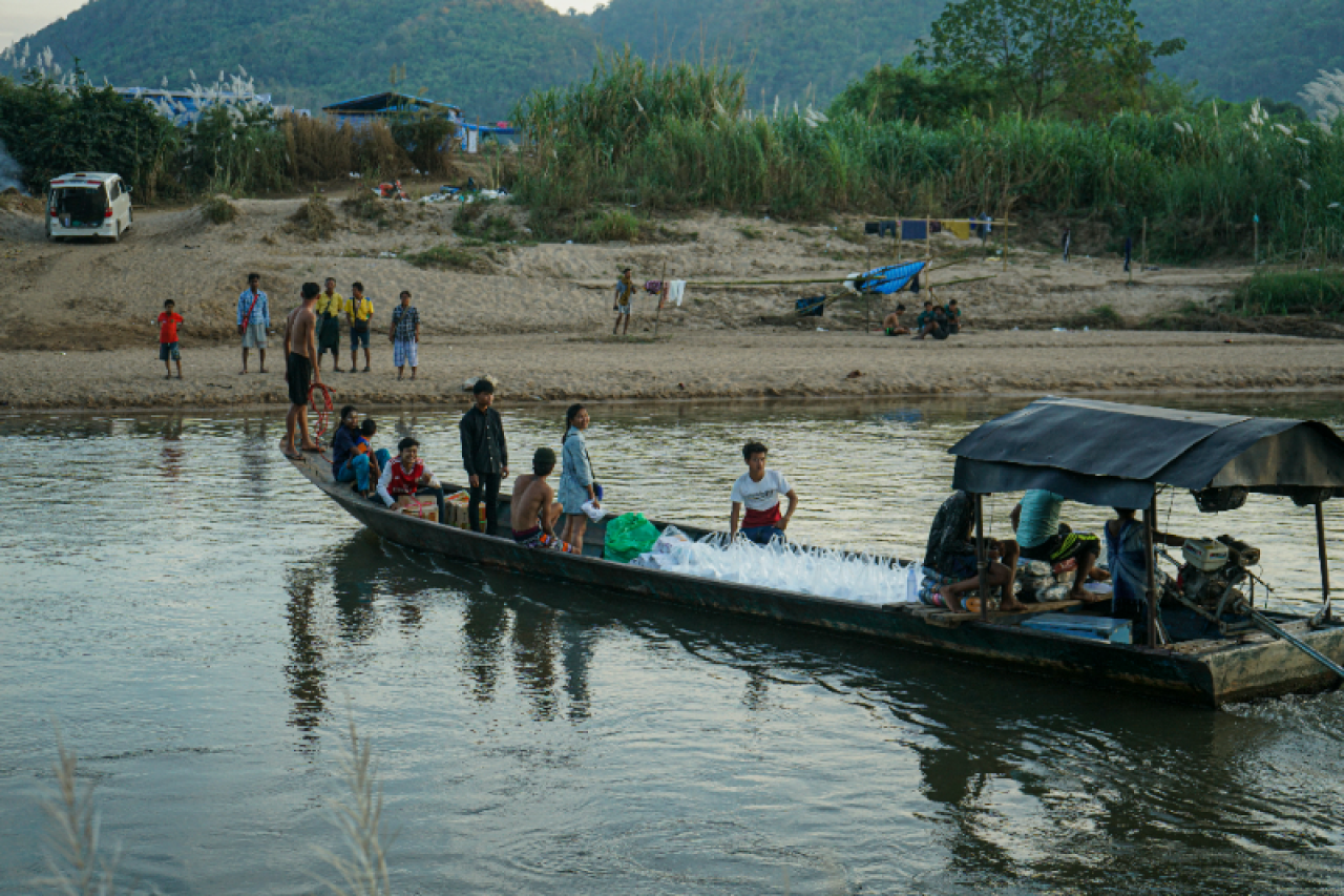 Myanmar, Tayland sınırındaki mülteciler 1