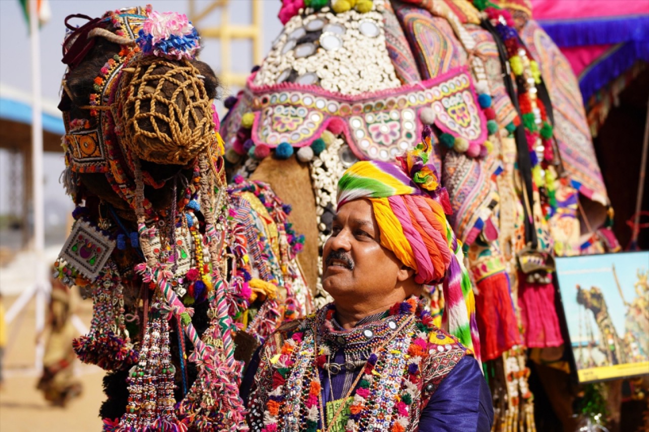 Hindistan'da geleneksel Pushkar Deve Festivali gerçekleştirildi 9