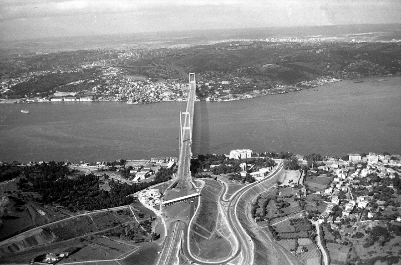 ''Boğaziçi Köprüsü''nün temeli, 50 yıl önce bugün atıldı 1