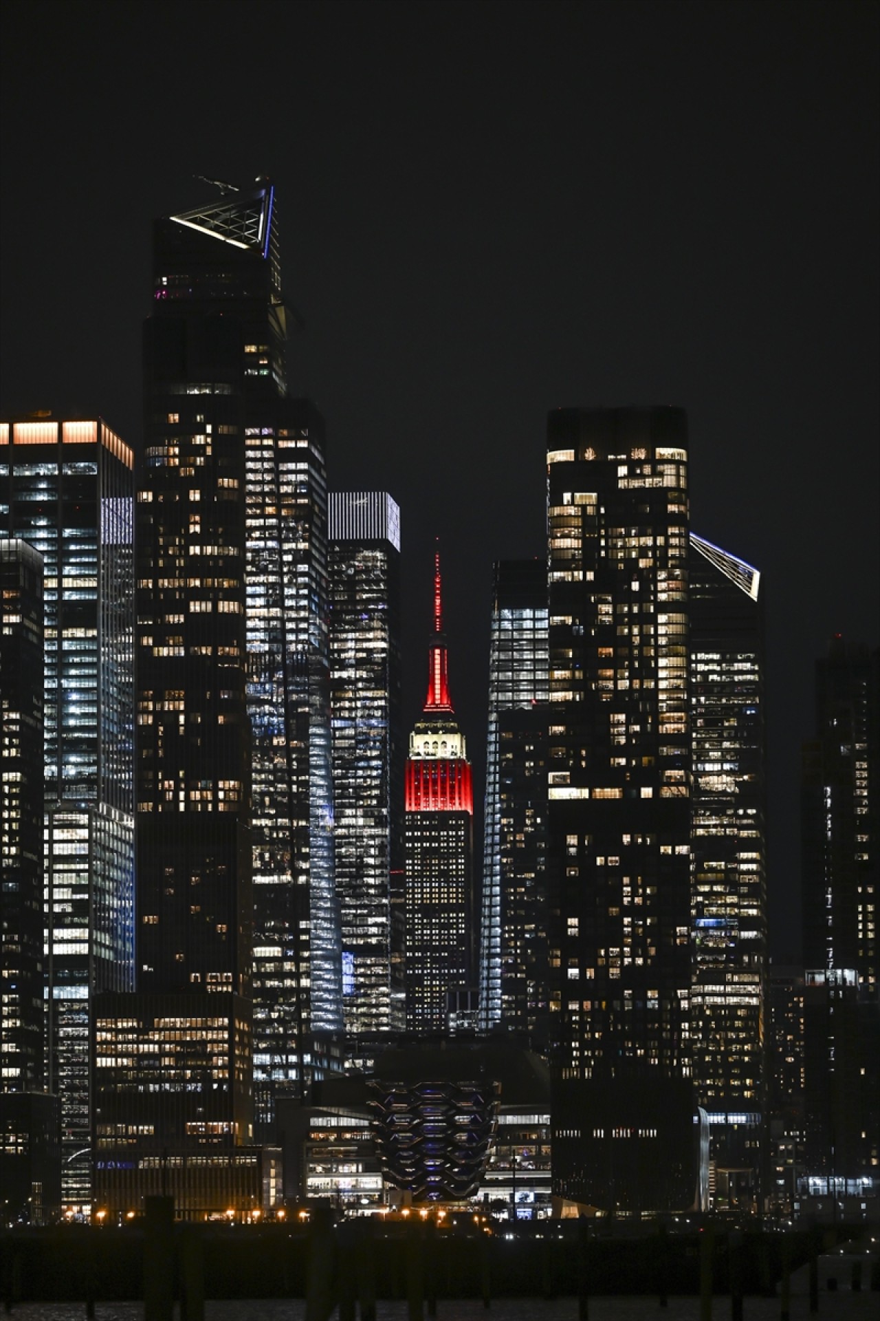 Empire State Binası Türk Bayrağı renkleriyle ışıklandırıldı 7