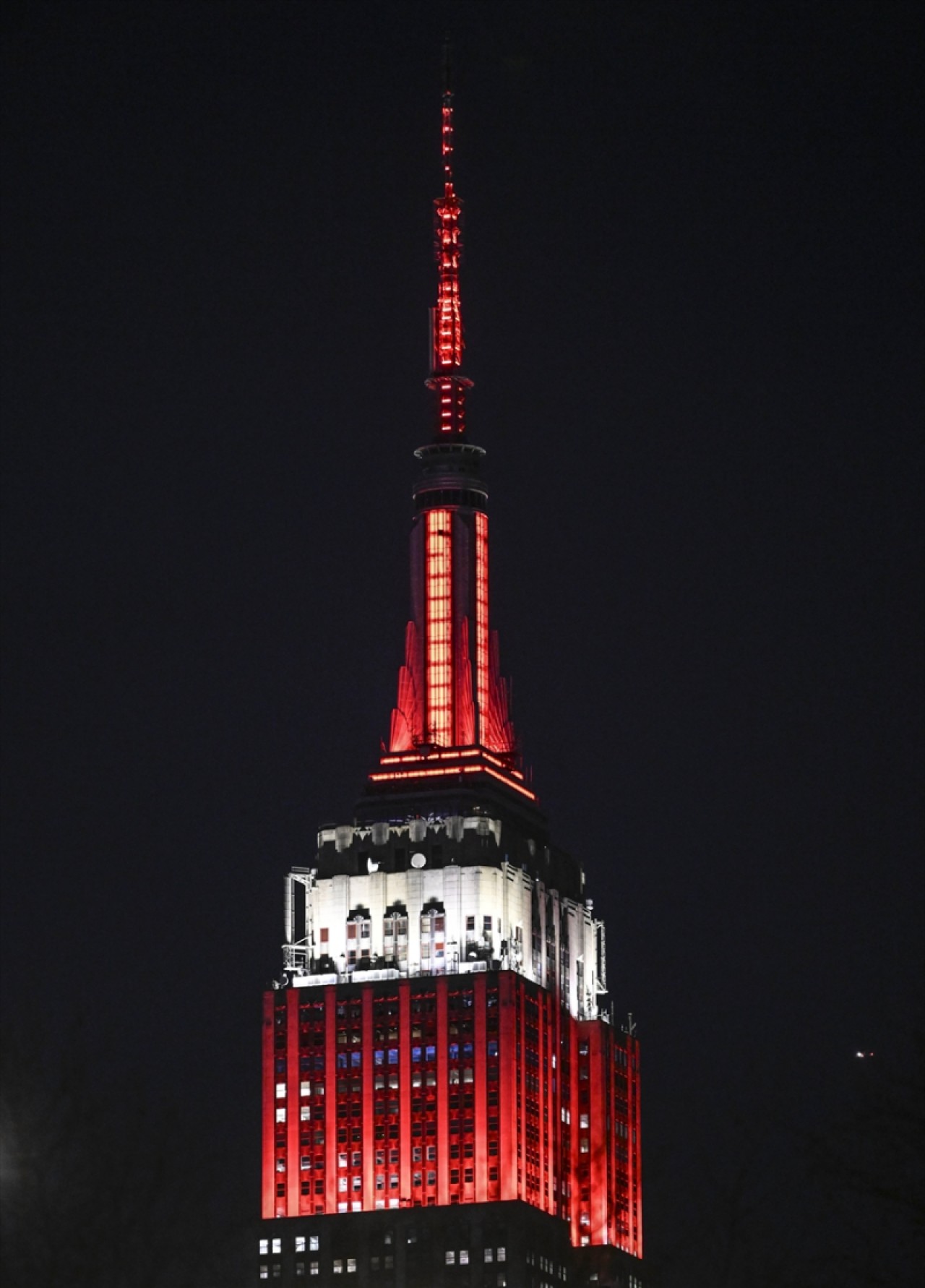 Empire State Binası Türk Bayrağı renkleriyle ışıklandırıldı 6