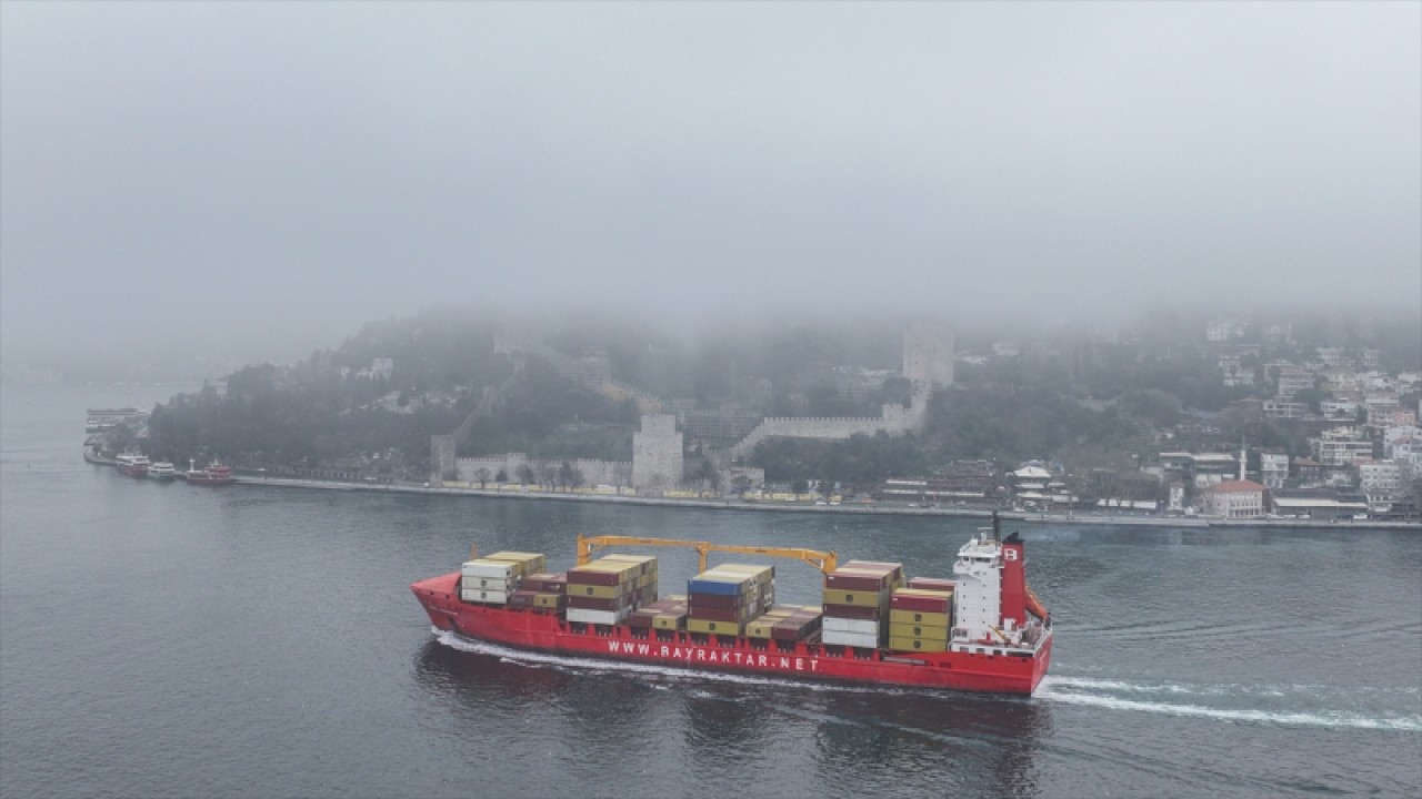 İstanbul'da sisli hava etkili oldu 4