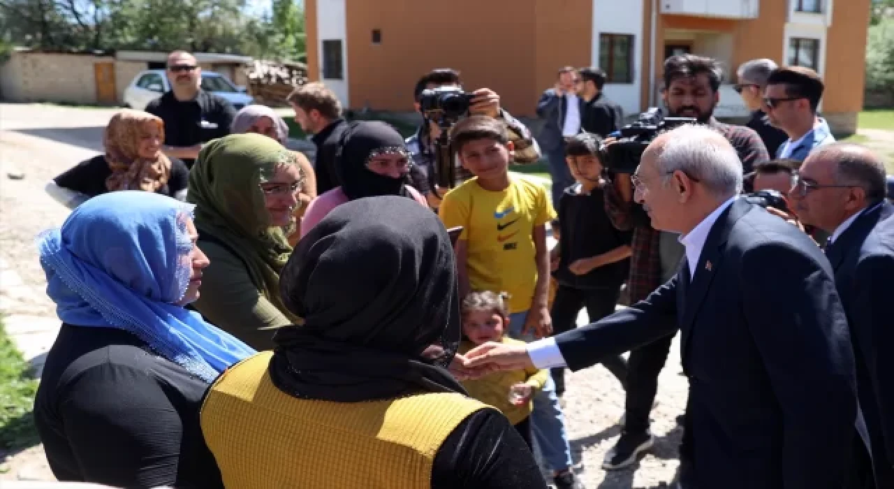 CHP Genel Başkanı Kılıçdaroğlu'ndan Van’da aile ziyareti