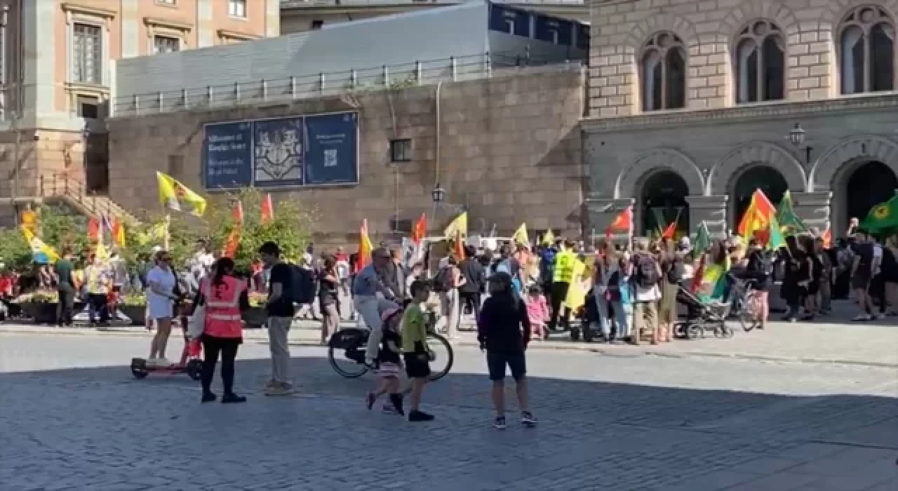 Stockholm’de terör örgütü YPG/PKK yandaşları gösteri yaptı