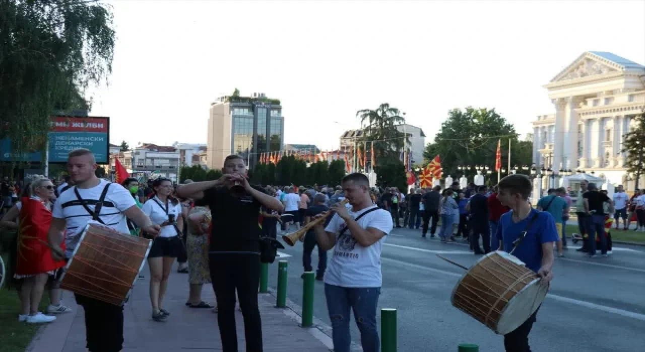 Kuzey Makedonya’da AB üyeliği önerisiyle ilgili protestolar devam ediyor