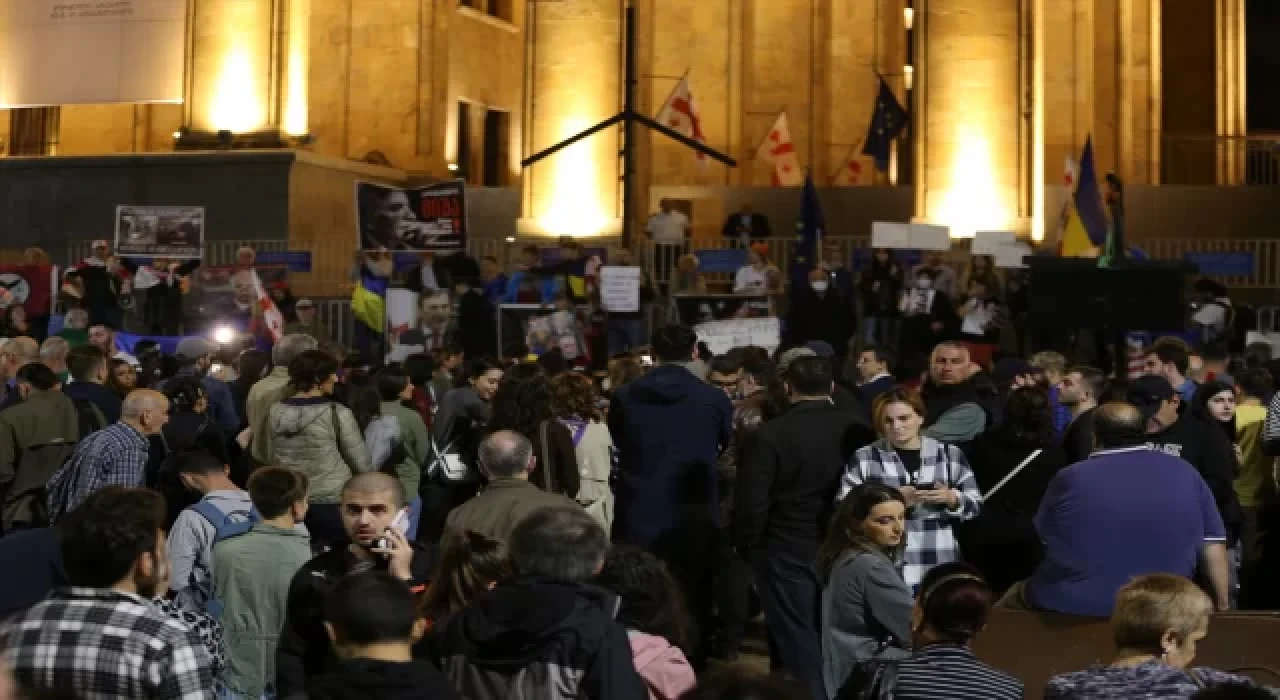 Rusya’daki seferberlik ilanı sonrası Rusların Gürcistan’a yönelmesi Tiflis’te protesto edildi