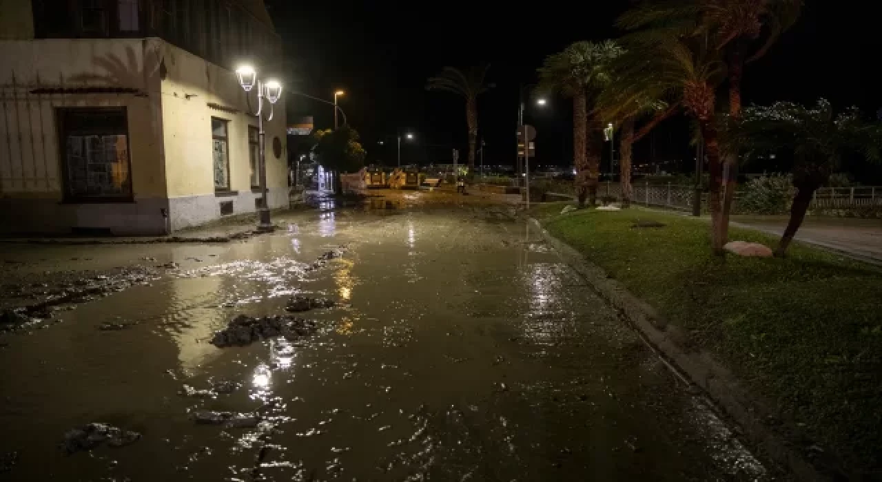 İtalya’nın Ischia Adası’nda meydana gelen heyelanda 8 kişi öldü