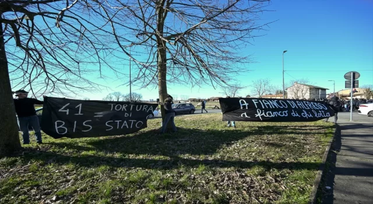 İtalya’da açlık grevi yapan anarşist mahkum için protesto yürüyüşleri yapıldı