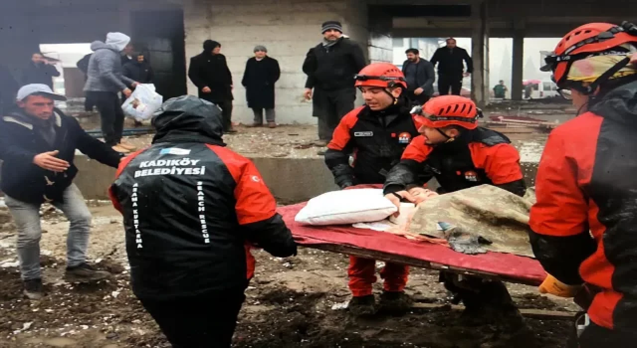 İstanbul’dan deprem bölgelerine yardımlar sürüyor