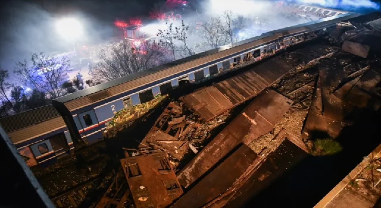 Yunanistan’da tren kazası! 29 kişi hayatını kaybetti