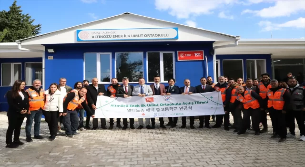 Hatay’da bağışçıların desteğiyle yaptırılan prefabrik okul hizmete girdi 