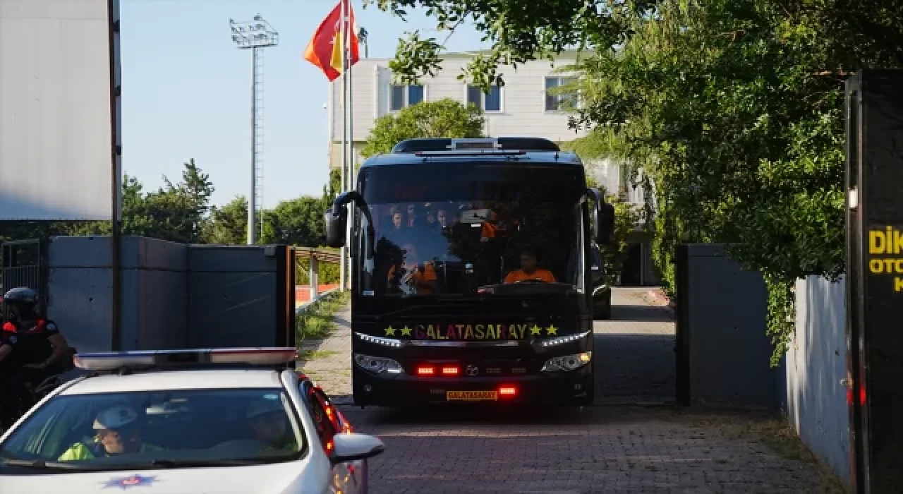 Galatasaray, Süper Kupa için Atatürk Olimpiyat Stadı’na hareket etti 