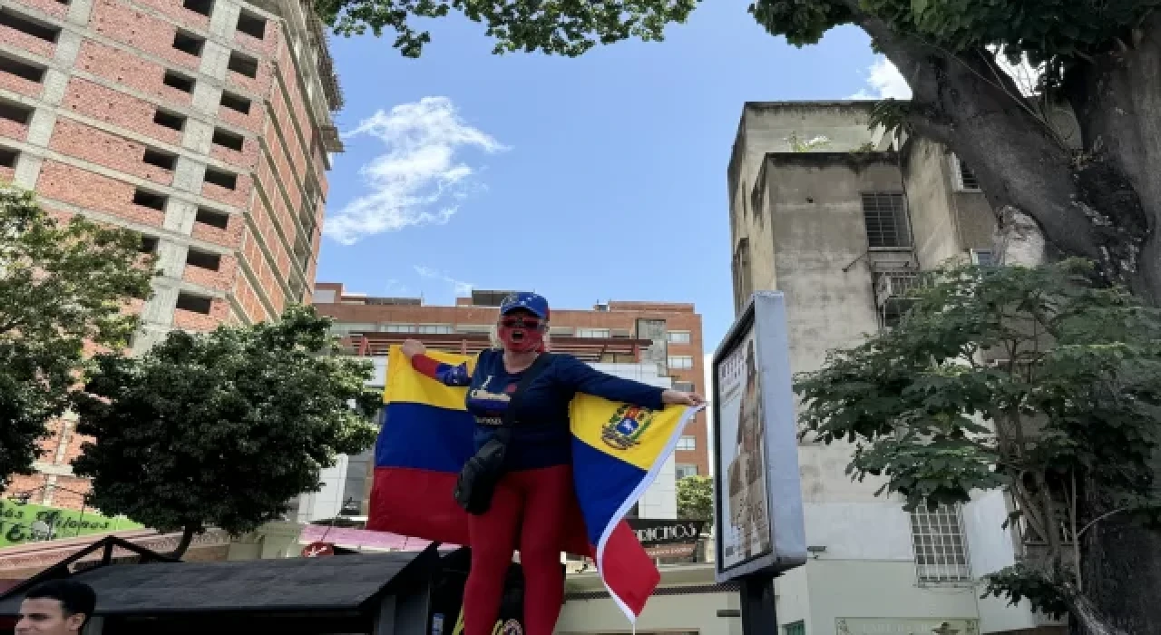 Venezuela’da, iktidar partisi ve muhalefet destekçileri başkentte toplandı