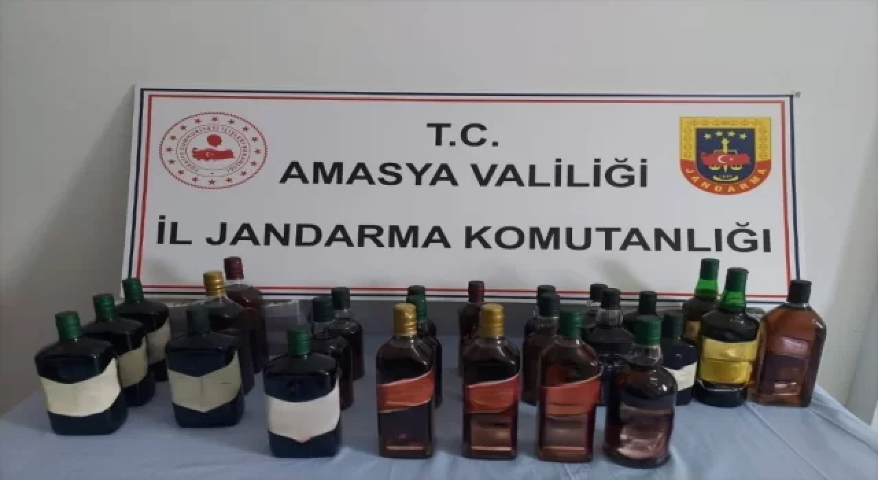 Amasya’da tırın kupa bölümünden gümrük kaçağı 26 şişe alkollü içki çıktı