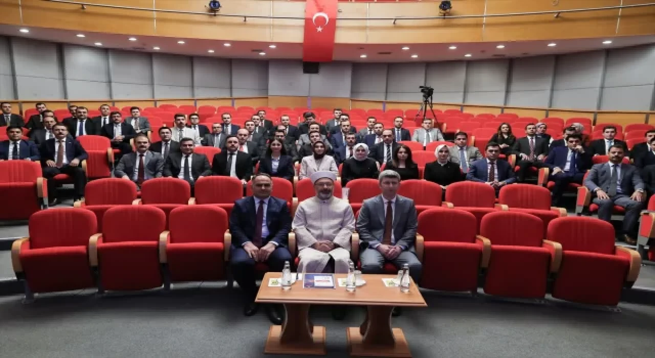 Diyanet İşleri Başkanı Erbaş, kaymakam adaylarına konferans verdi: