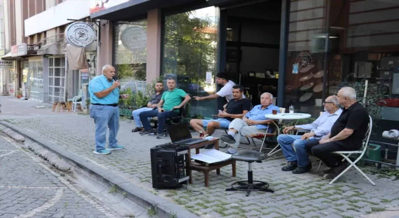 Amasya’daki Gümüşlü Mahallesi esnafı güne ”Minik kuş”un mini konseriyle başlıyor 