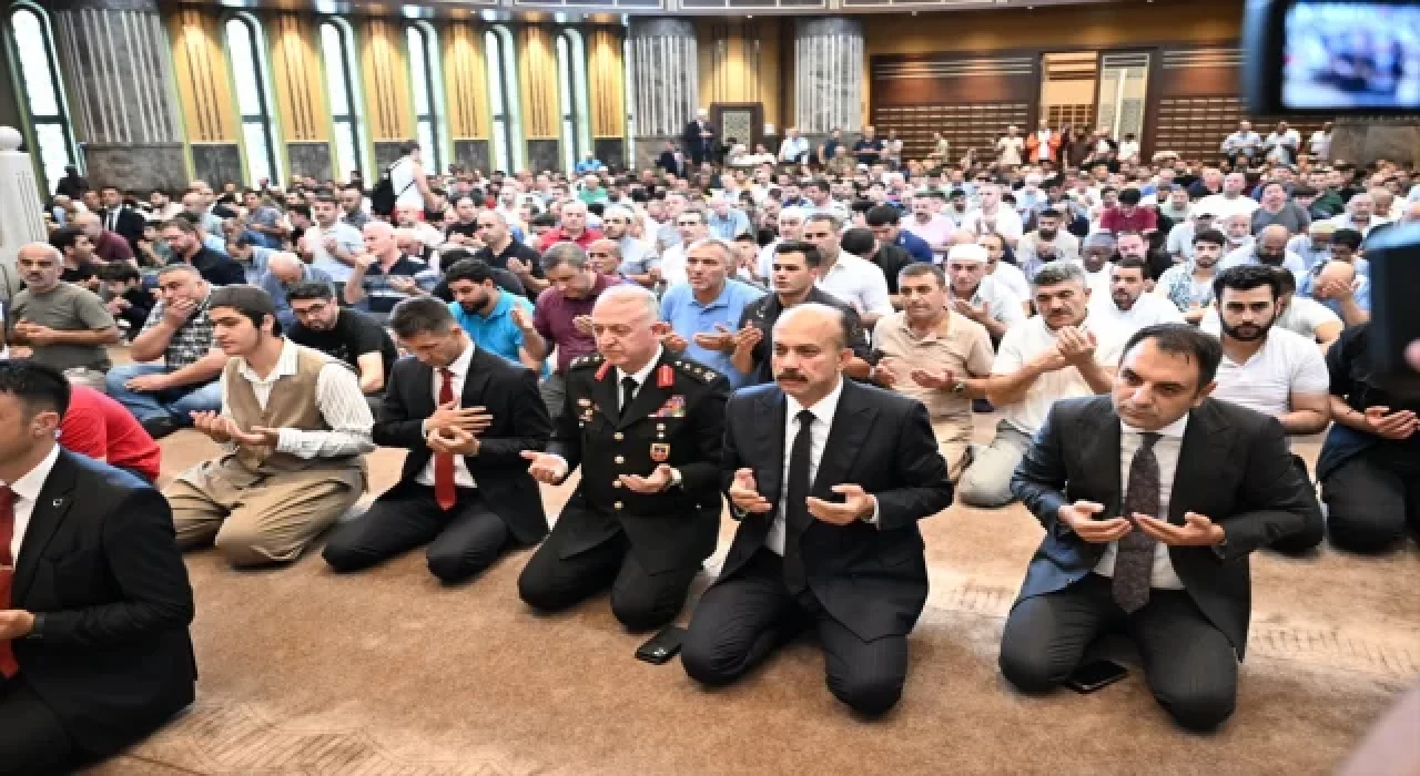 Taksim Camisi’nde şehitler için Kur’anı Kerim okundu