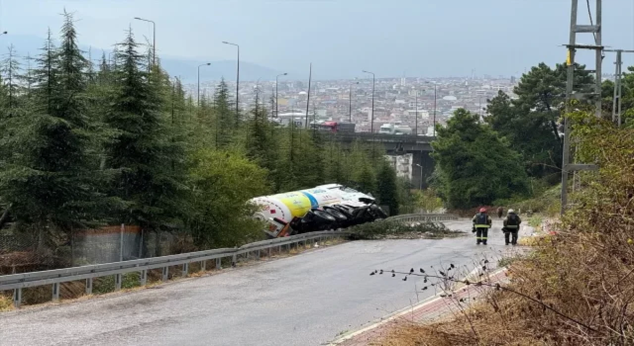 Anadolu Otoyolu’nda zincirleme kaza sebebiyle yol ulaşıma kapandı