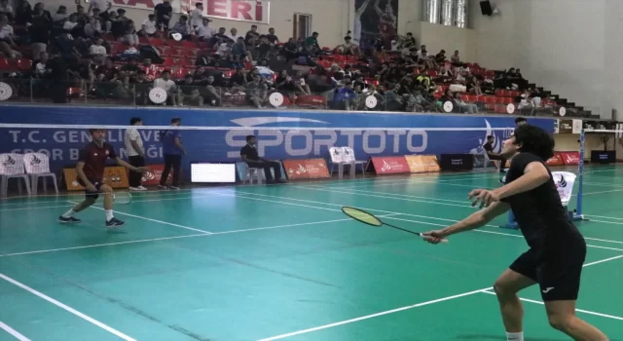  Büyükler Türkiye Badminton Şampiyonası Kayseri’de başladı 