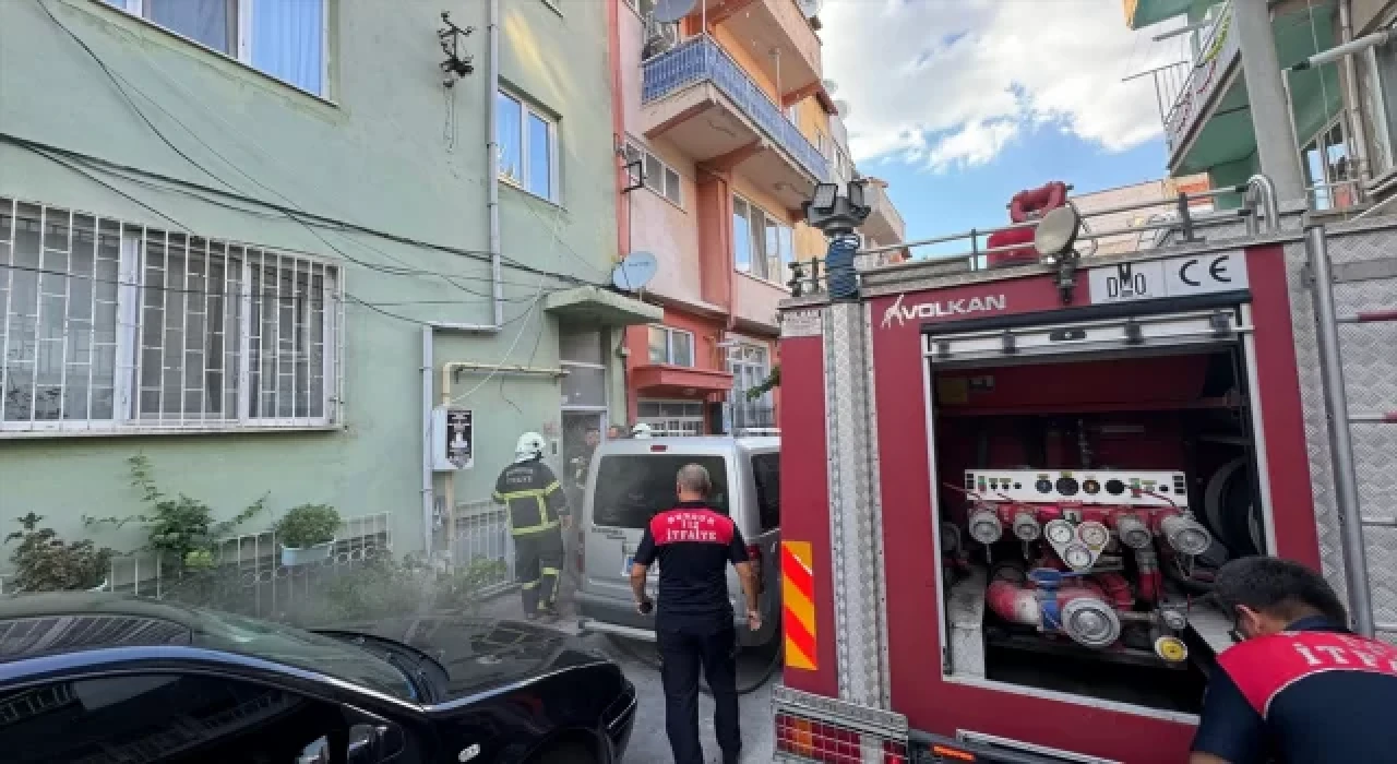 Burdur’da bir binanın bodrum katında çamaşır makinesinden çıkan yangın söndürüldü