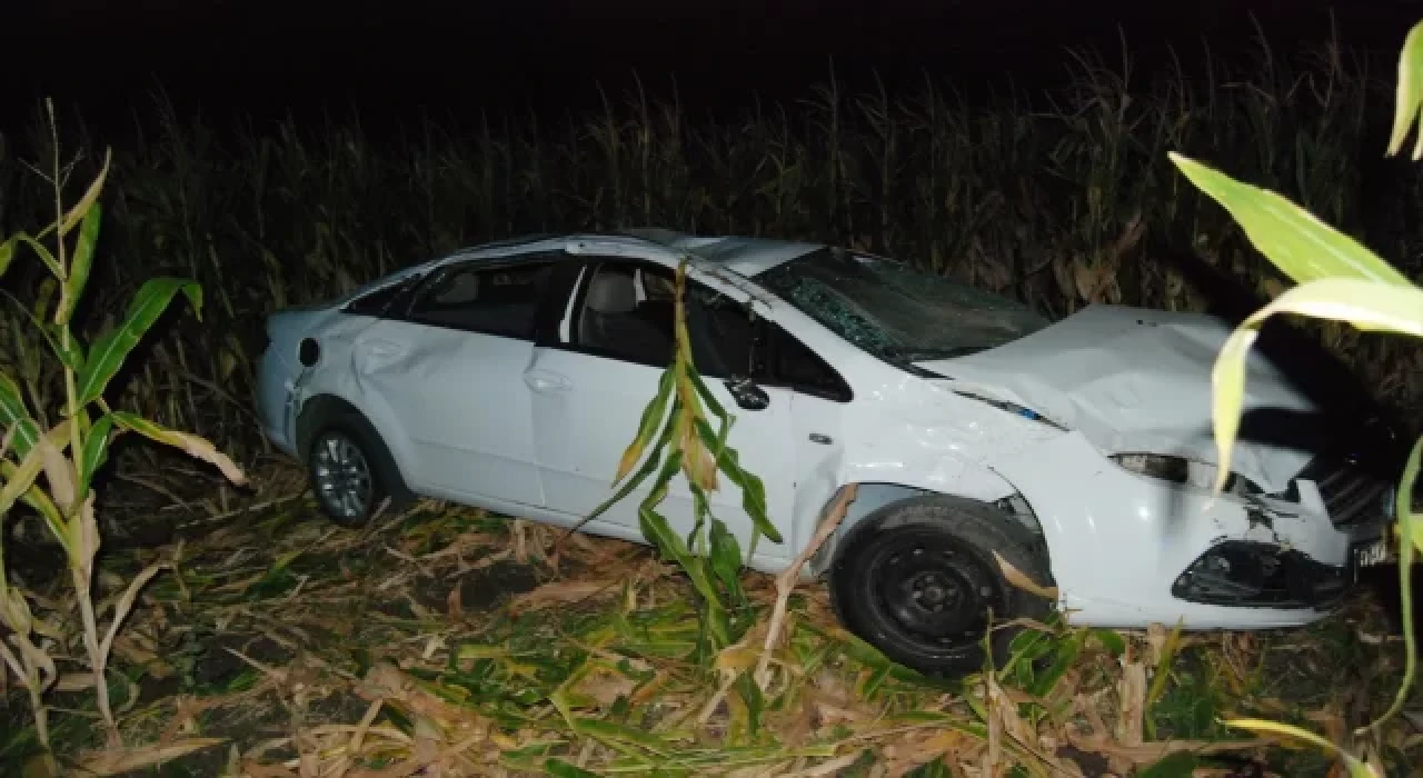 Çanakkale’de sulama kanalına devrilen otomobildeki 2 kişi ağır yaralandı