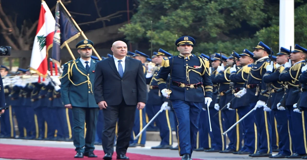 Lübnan’da Cumhurbaşkanı seçilen Avn, yemin ederek görevine başladı: