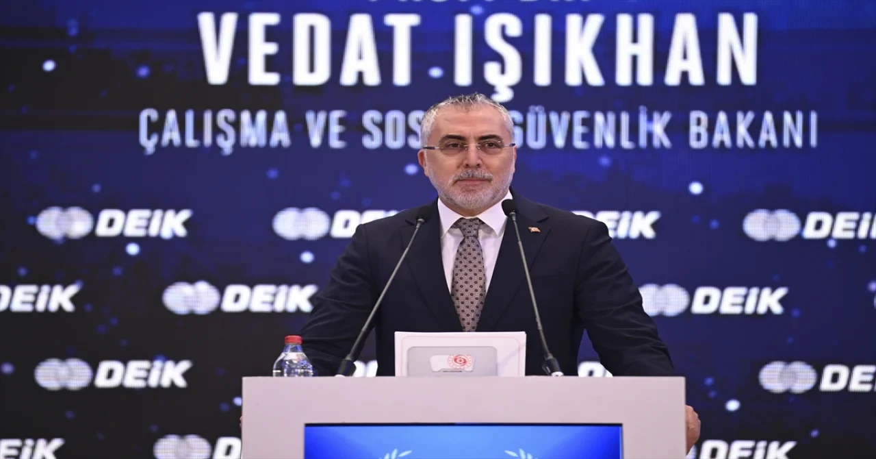 Bakan Işıkhan, DEİK 6. Ticari Diplomasi Ödülleri Töreni’nde konuştu: