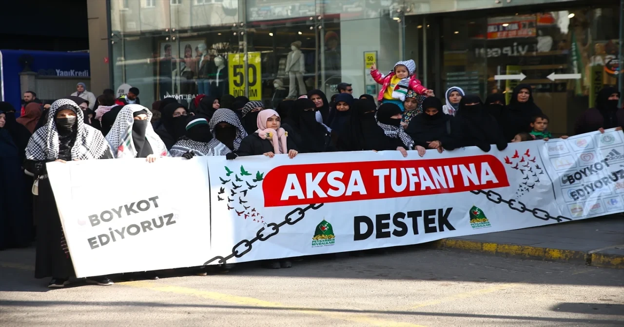 Diyarbakır’da İsrail’in Gazze’ye yönelik saldırıları protesto edildi