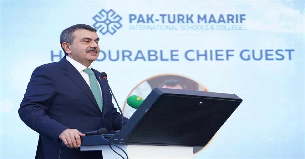 Bakan Tekin, Türkiye Maarif Vakfının Pakistan Multan’daki okulunun açılışını yaptı