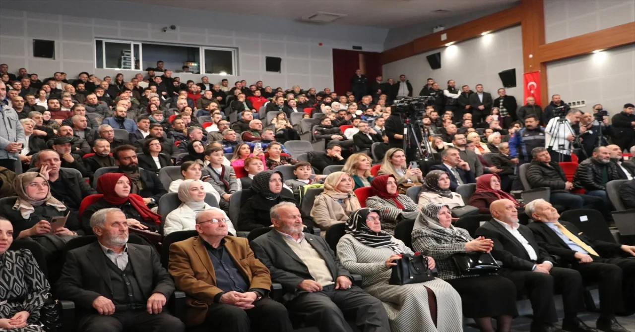 Eski Çalışma ve Sosyal Güvenlik Bakanı Necati Çelik, Kocaeli’de anıldı