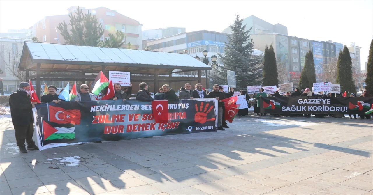 Erzurum’da sağlık çalışanları soğuk havaya rağmen Gazze için yürüdü