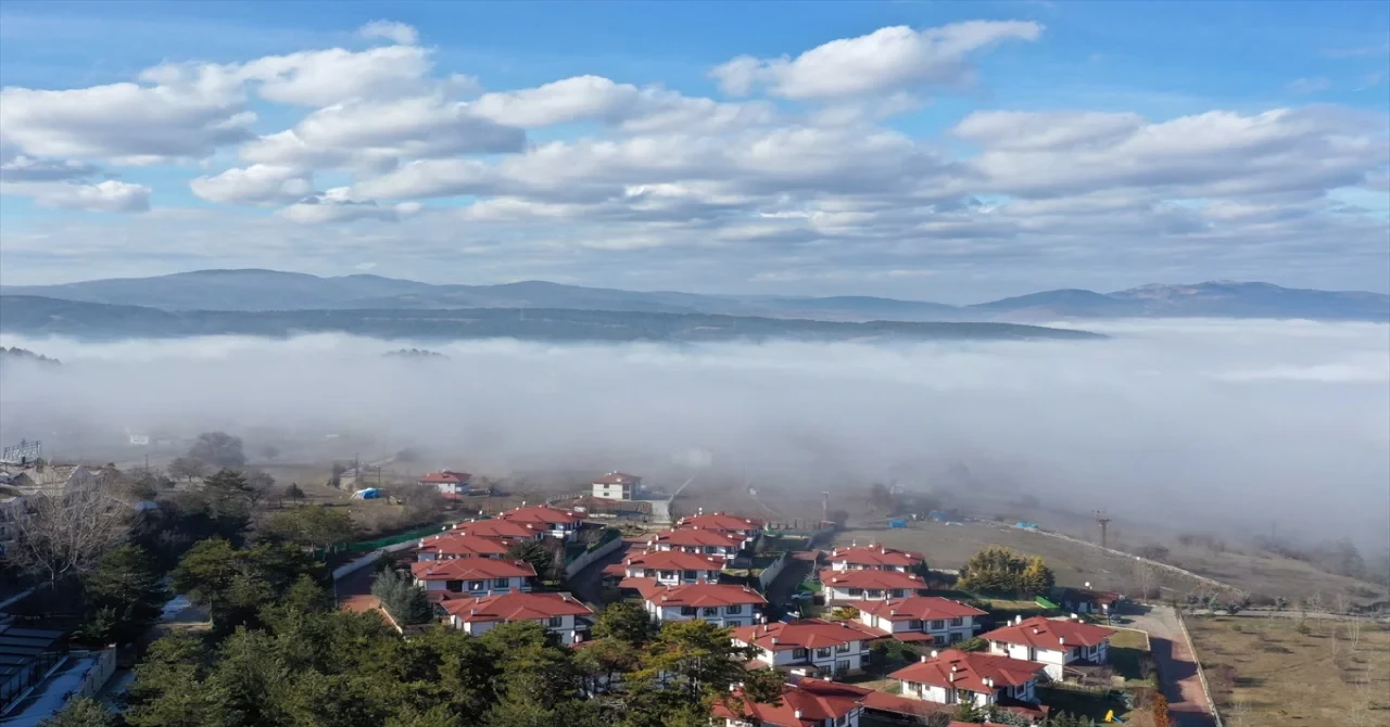 Kastamonu’da etkili olan sis dronla görüntülendi