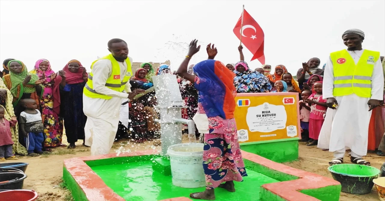 Valide İnsani Yardım Derneğinden Afrika ve Gazze’ye ”su” yardımı