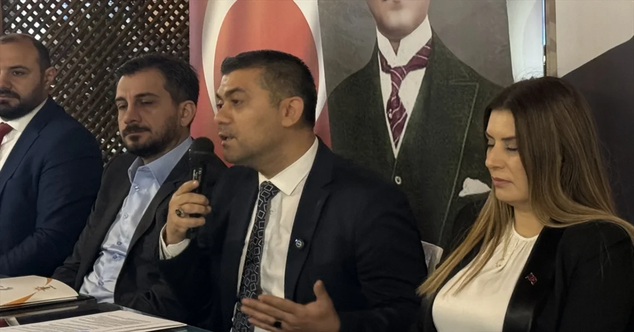 AK Parti Tekirdağ İl Başkanı Gümüş, ”Cumhurbaşkanı’na hakaret”ten tutuklanan belediye çalışanına ilişkin konuştu: