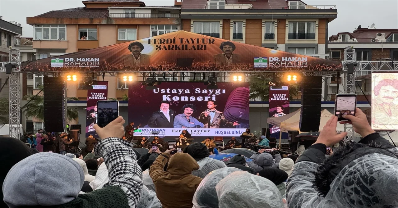 Ferdi Tayfur’un şarkıları Bahçelievler’de seslendirildi