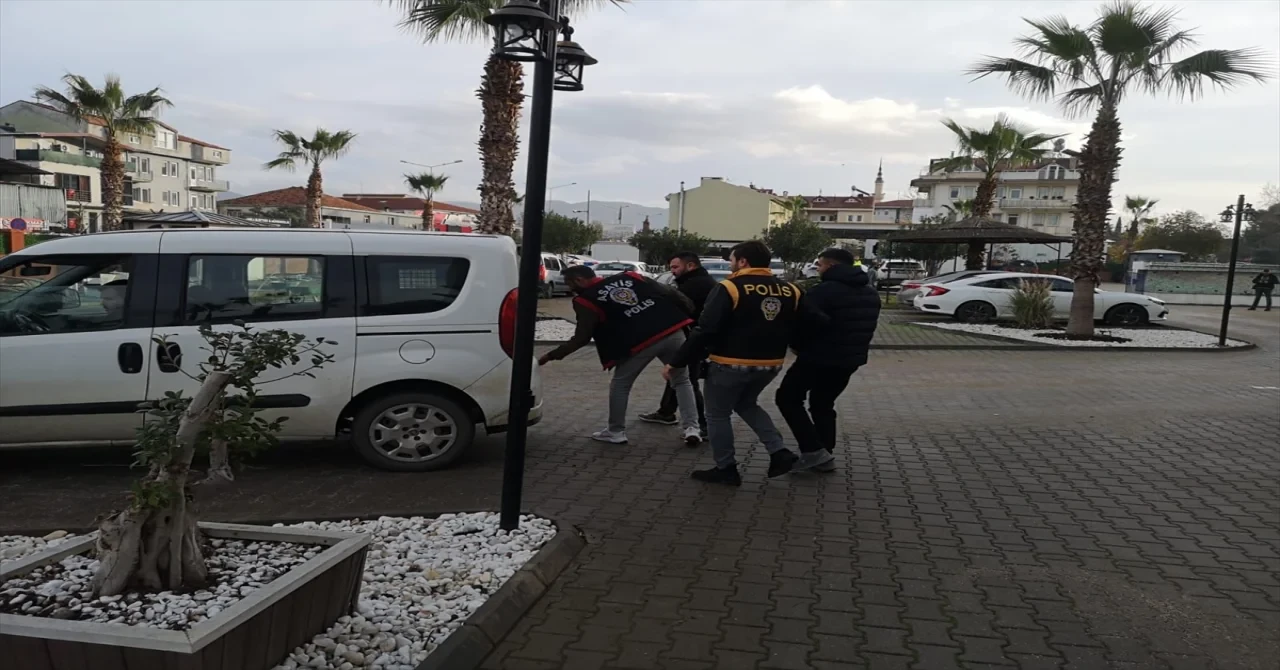 Fethiye’de gasp iddiasıyla 2 sanık tutuklandı