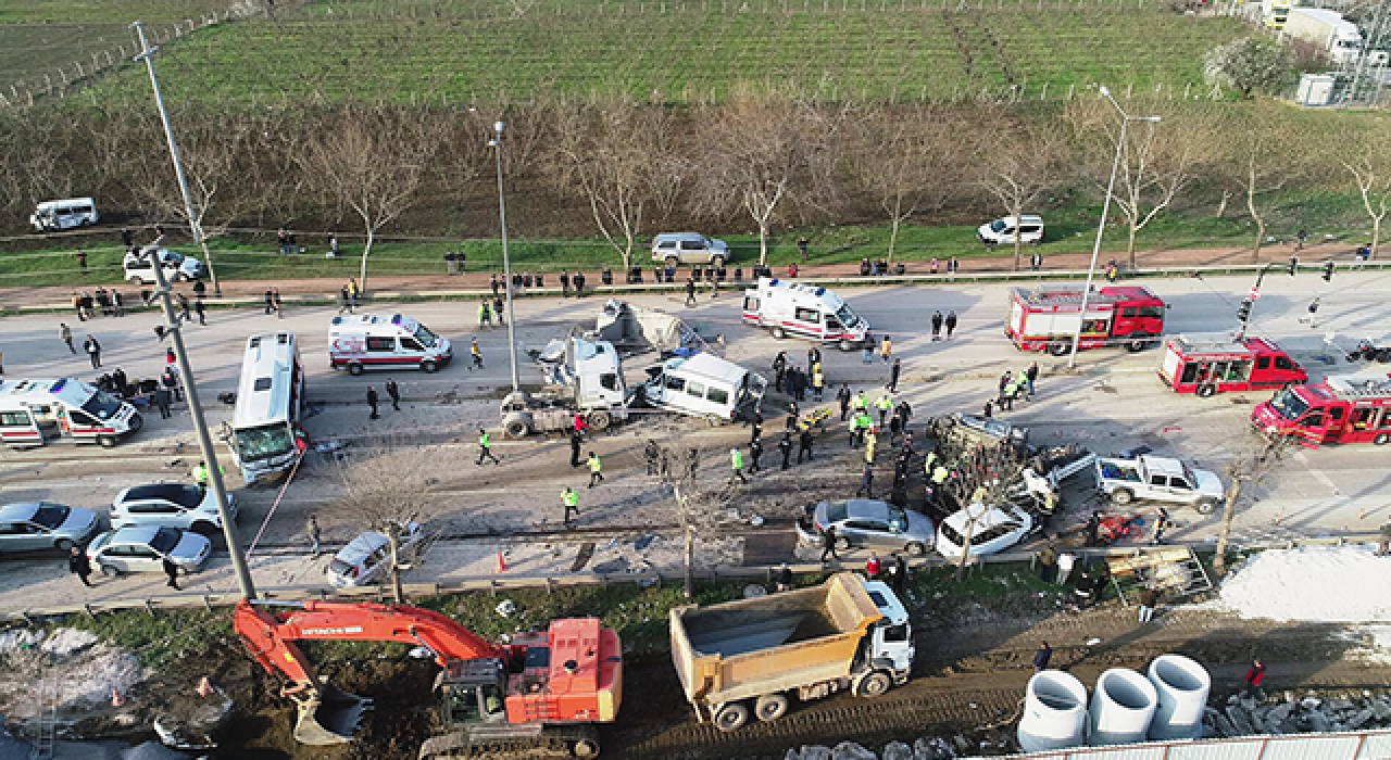 22 aracı biçerek 4 kişinin ölümüne yol açan TIR şoförüne tutuklama