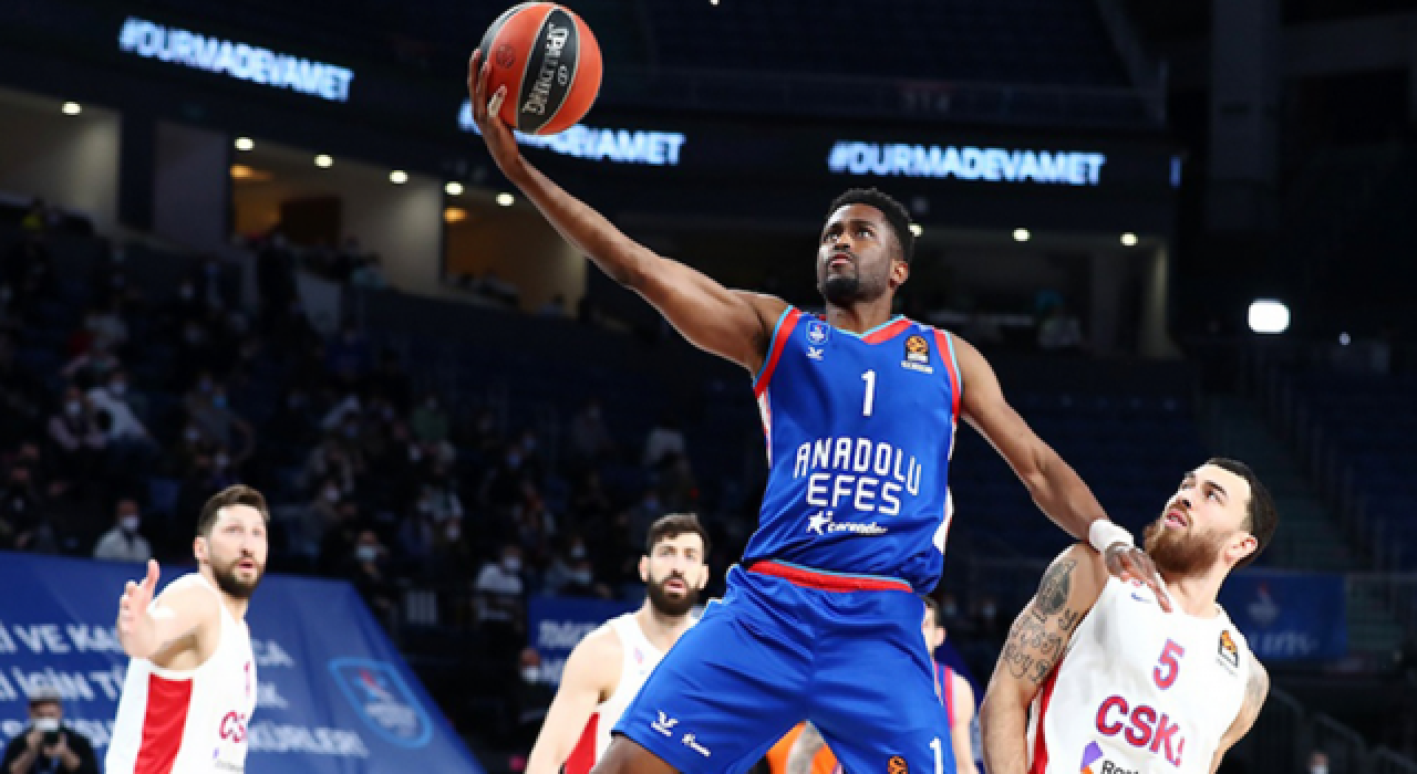 Anadolu Efes, CSKA Moskova'ya ezdi