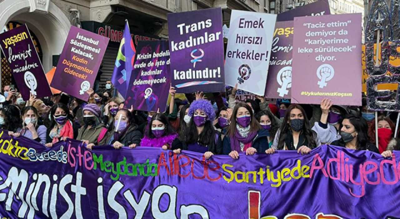 Kadınlar Feminist Gece Yürüyüşünde buluştu...