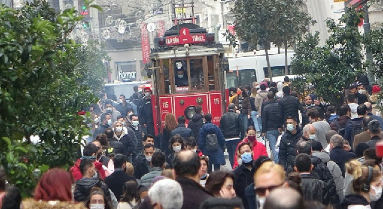 Giriş çıkışlar kapatıldı: "İğne atsan yere düşmez"