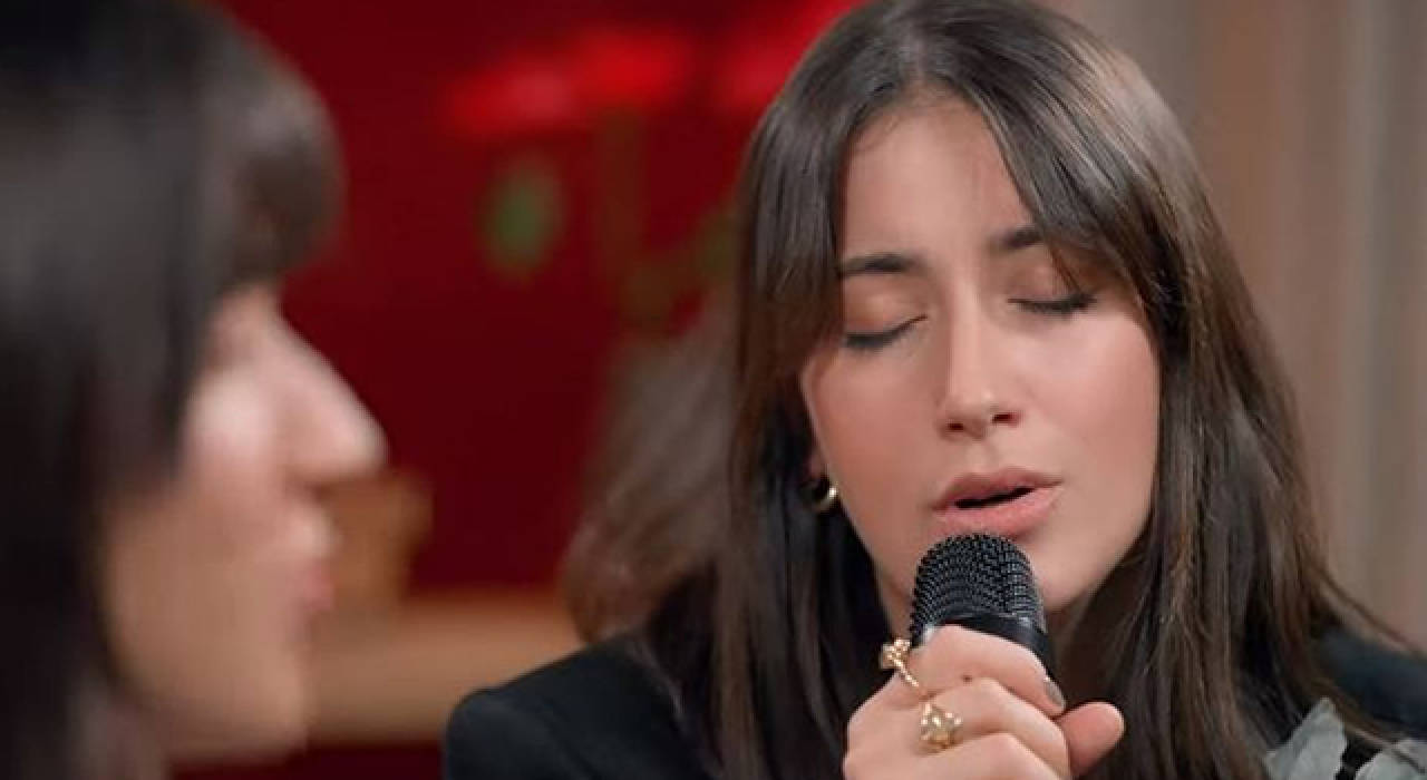 Hazal Kaya'nın düet videosuna rekor dinleme