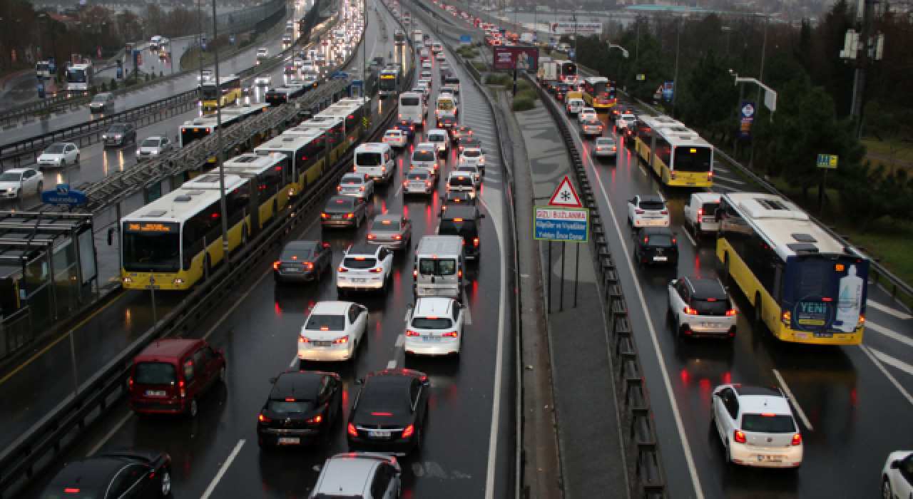 İstanbul'da trafik durdu!