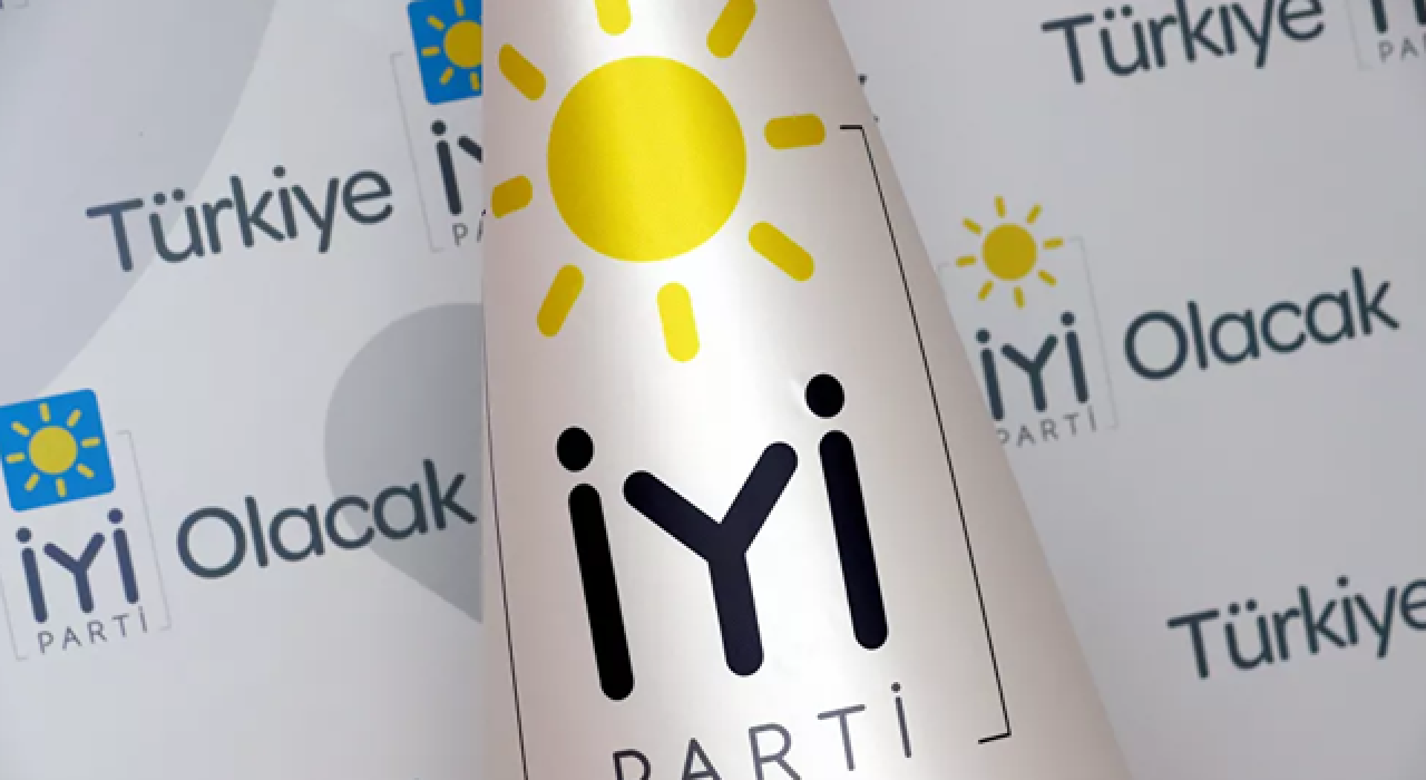 İYİ Parti’den "Andımız" eylemi