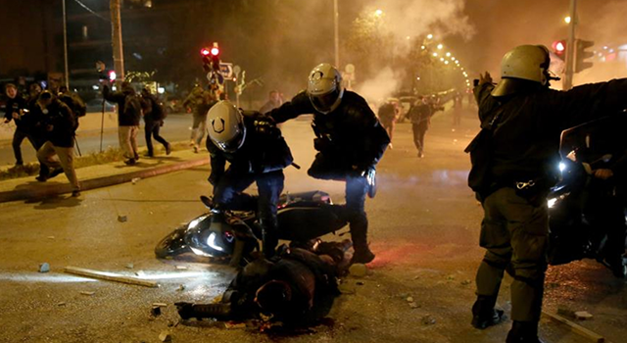 Komşuda polis şiddeti protestosu