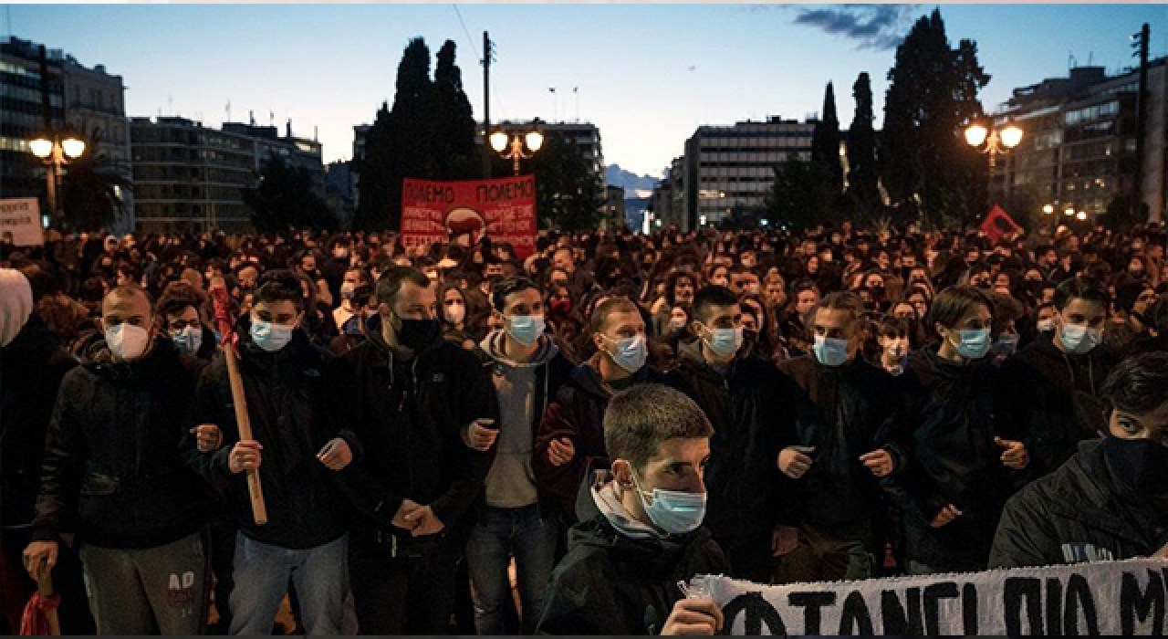 Komşuda protesto: Sokağa indiler