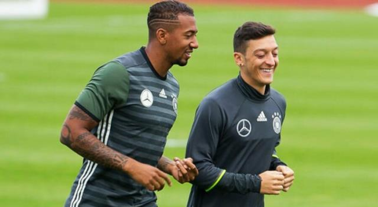 Mesut Özil, dünya yıldızı arkadaşını Fenerbahçe'ye getiriyor