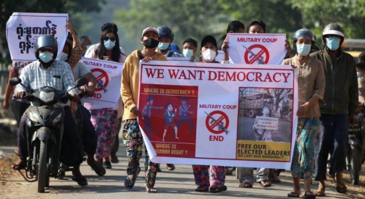 Myanmar'daki darbe karşıtı eylemlerde 4 kişi daha öldürüldü