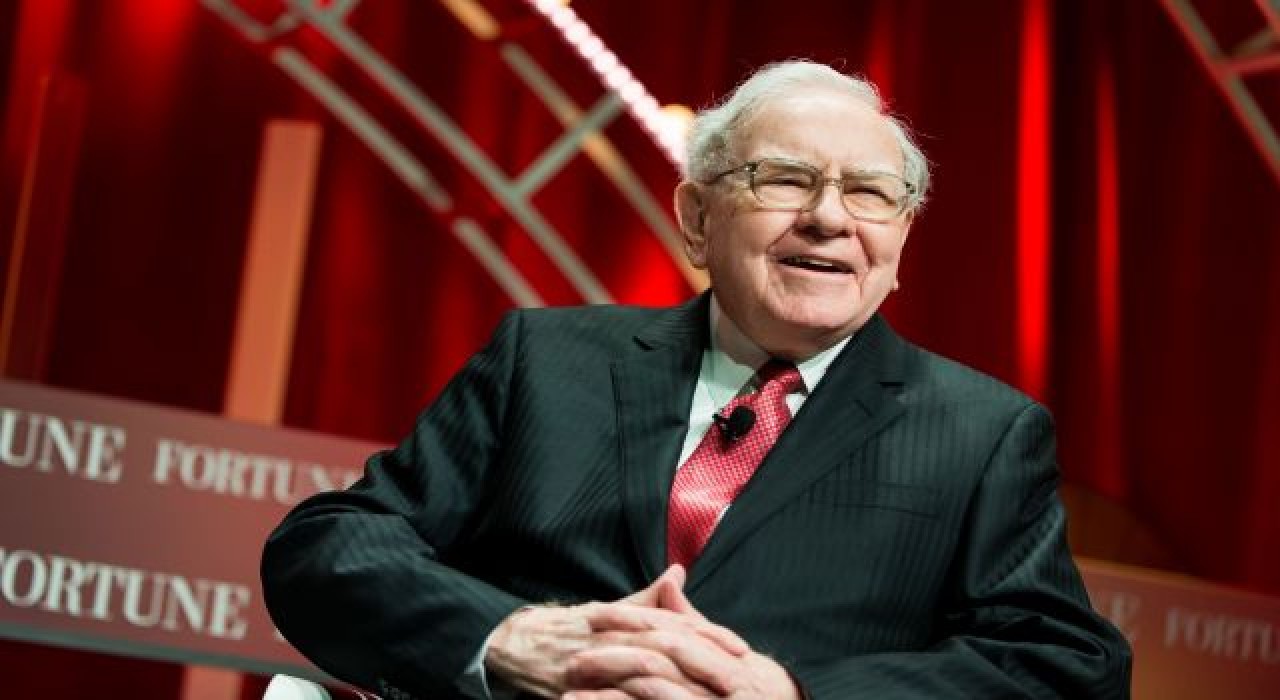 Warren Buffett,100 milyar dolarlık servete sahip!